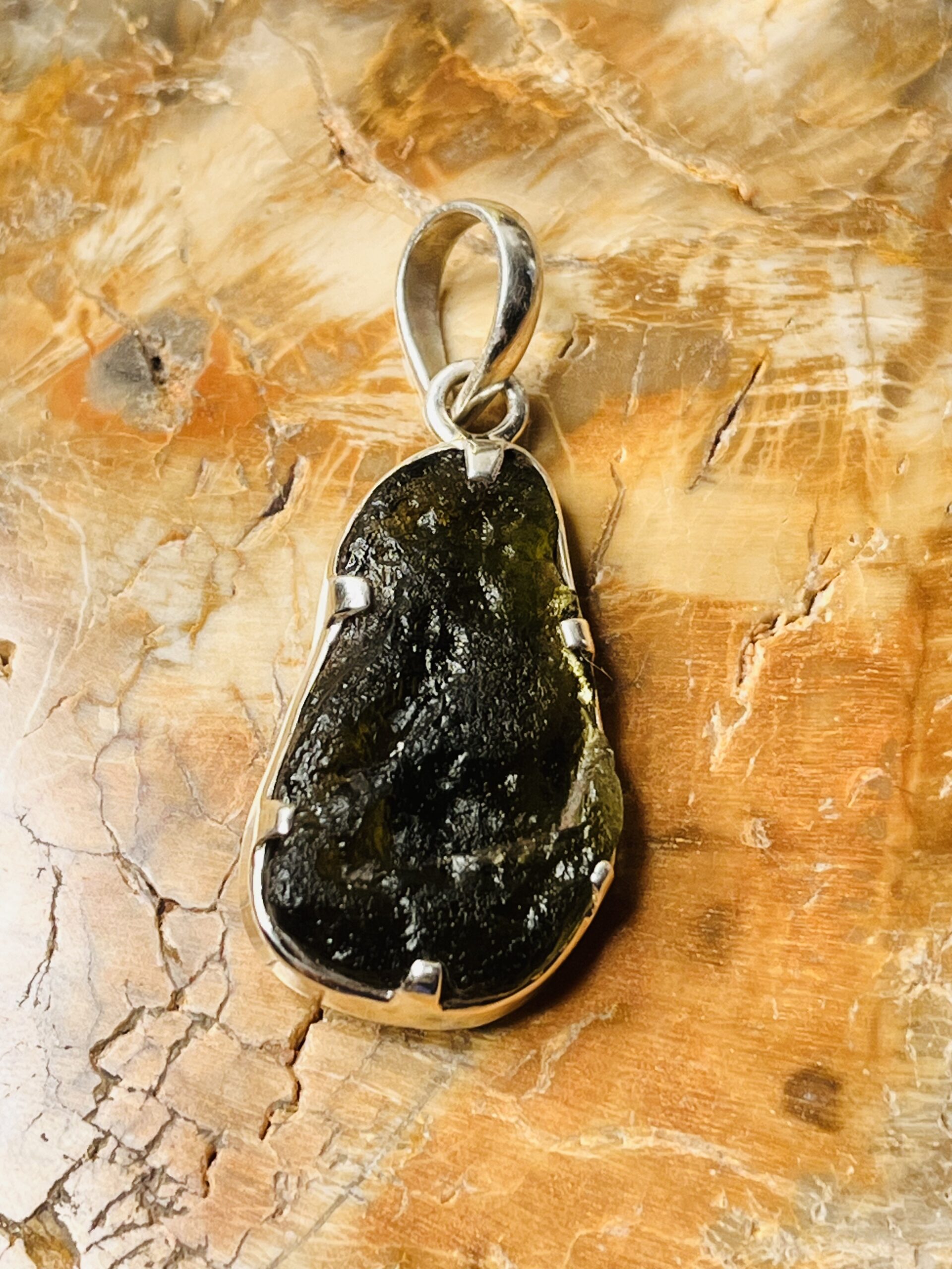 green moldavite pendent - Image 4